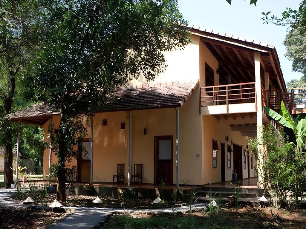 Forest Floor Lodge Cat Tien Bagian luar foto