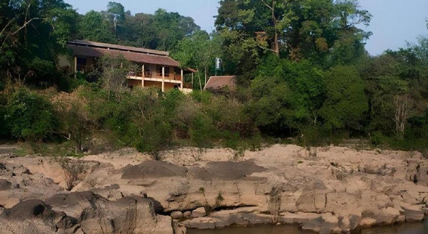 Forest Floor Lodge Cat Tien Bagian luar foto